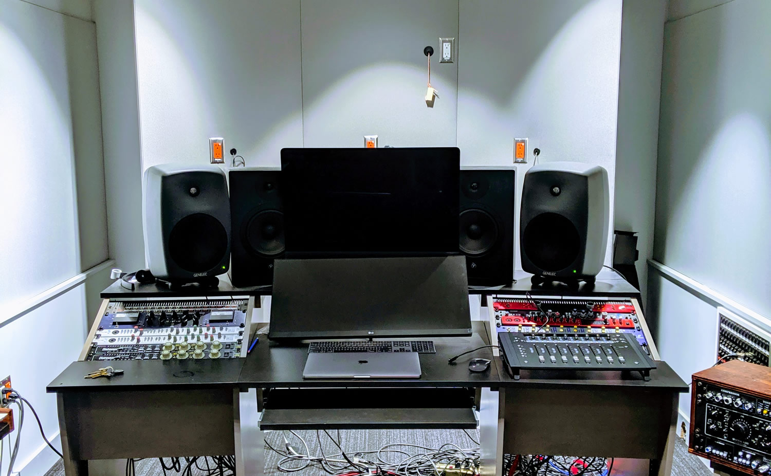 Faculty of Music Electronic Music Lab